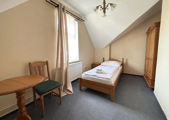 Berolina 招待所 3*